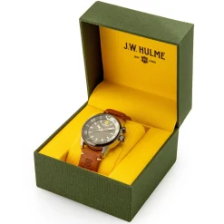 43Mm Quartz Sunray Dial Leather Strap Watch Men's