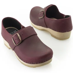Sven Clogs Closed Back Large Buckle Women's